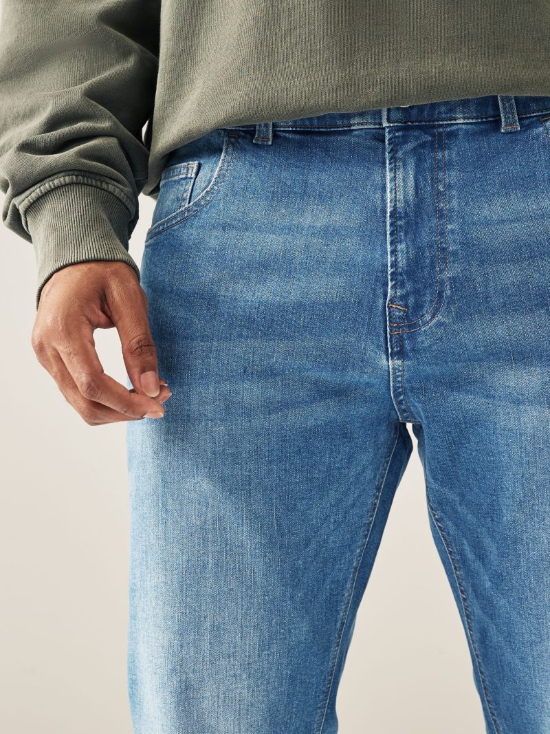 BLU84256 Blue Light Single Slim Fit Classic Stretch Jeans - Image 4