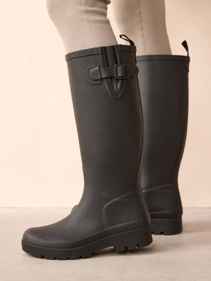 BLU84274 Black Knee High Wellies - Image 2