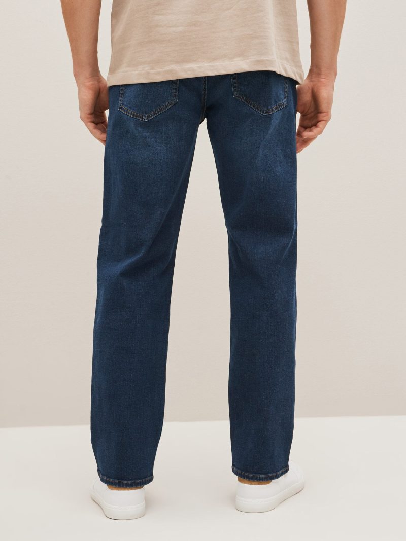 BLU84257 Mid Blue Straight Fit Straight Fit Essential Stretch Jeans - Image 2