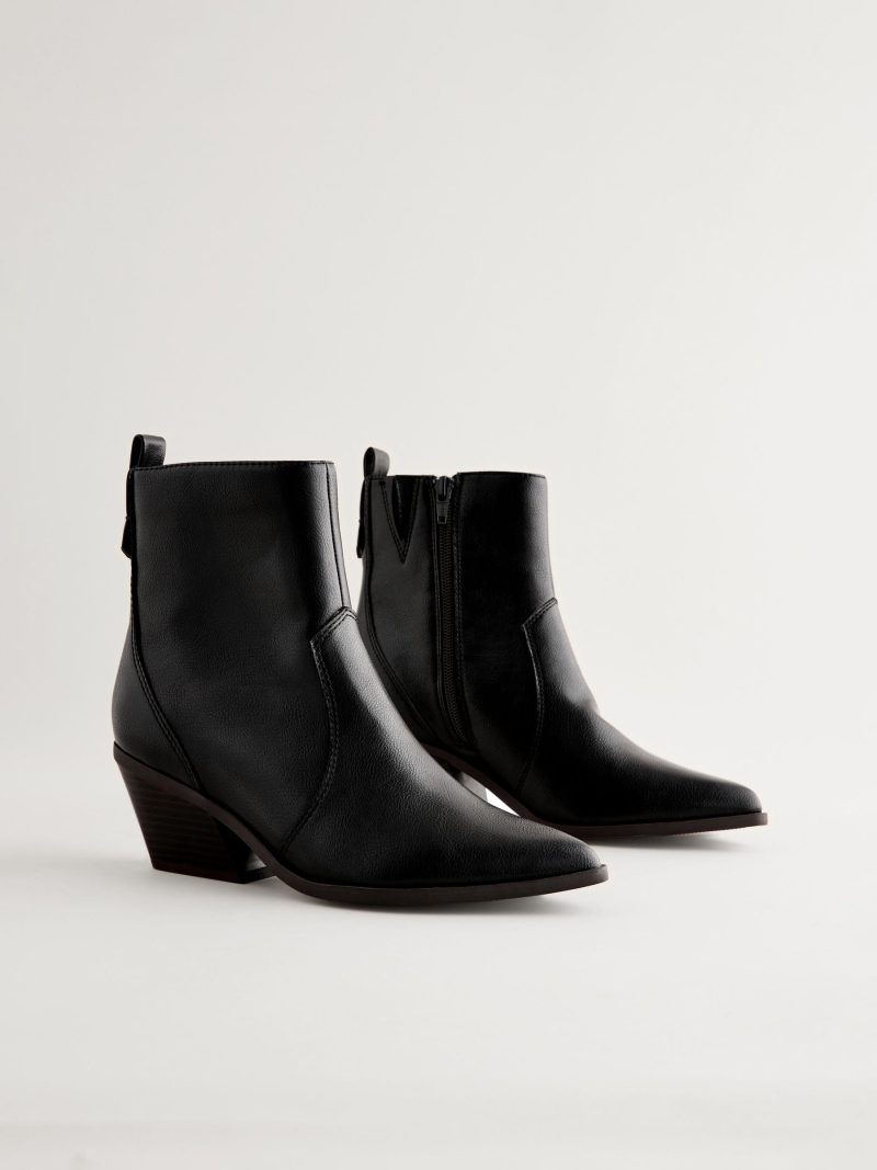 BLU84273 Black Tumbled Standard/Wide Cowboy Ankle Boots